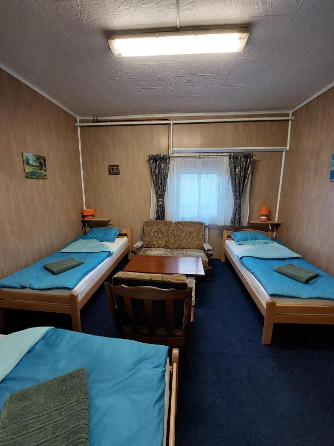 Hostel Suzzzy Novska Exterior photo
