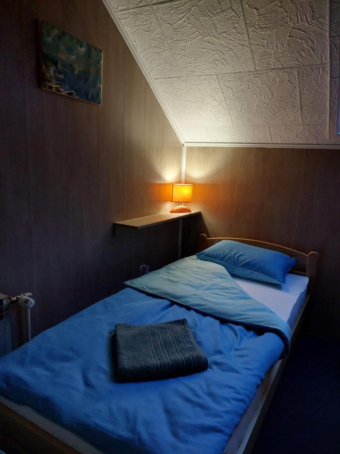 Hostel Suzzzy Novska Exterior photo